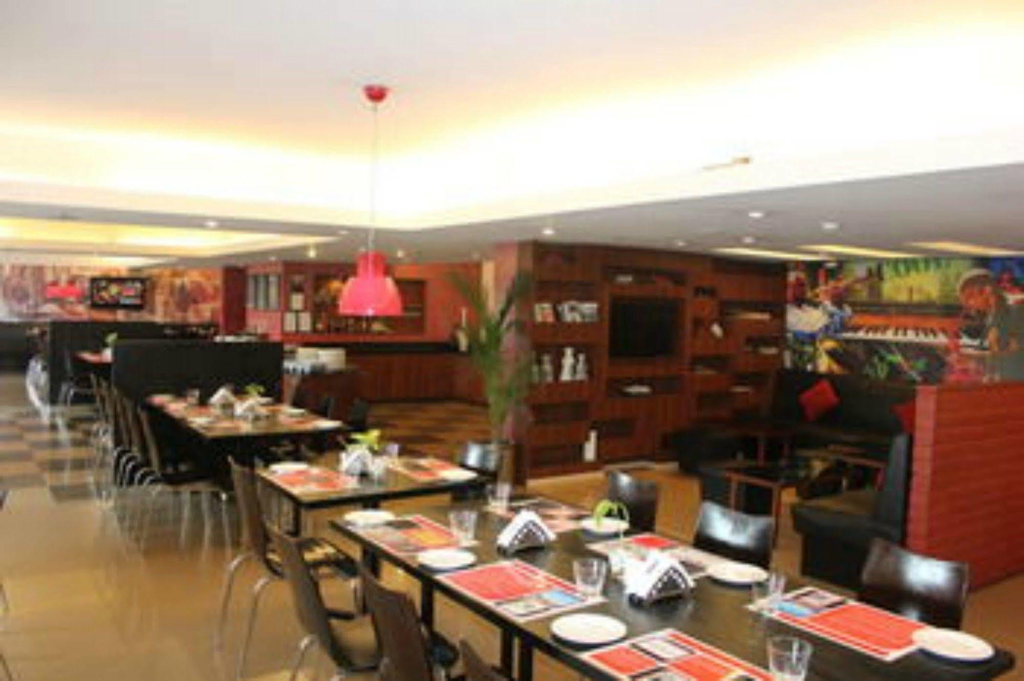 Red Fox By Lemon Tree Hotels, Jaipur Extérieur photo